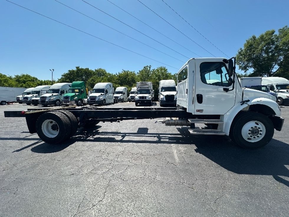 Cab and Chassis Truck-Light and Medium Duty Trucks-Freightliner-2025-M2P-Greensboro-NC-37,279\n\t\tmiles-$ 91,250 - Image 10