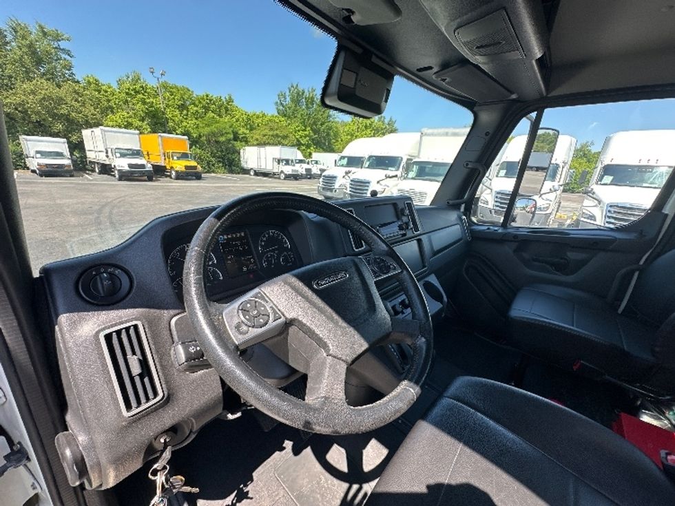 Cab and Chassis Truck-Light and Medium Duty Trucks-Freightliner-2025-M2P-Greensboro-NC-37,279\n\t\tmiles-$ 91,250 - Image 12