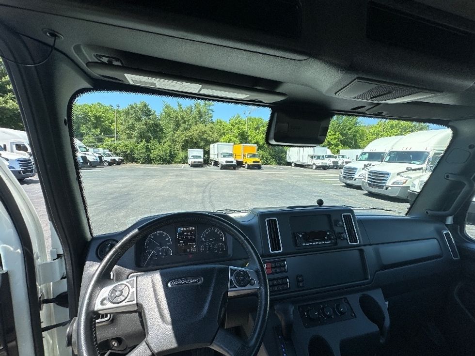 Cab and Chassis Truck-Light and Medium Duty Trucks-Freightliner-2025-M2P-Greensboro-NC-37,279\n\t\tmiles-$ 91,250 - Image 13