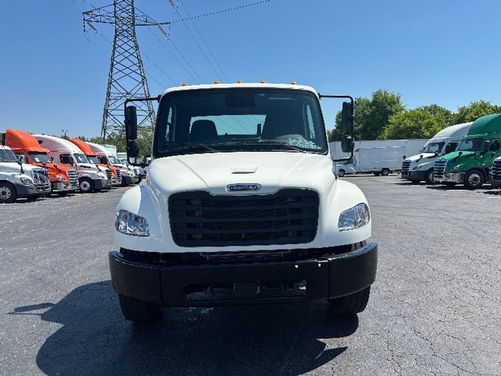 Cab and Chassis Truck-Light and Medium Duty Trucks-Freightliner-2025-M2P-Greensboro-NC-37,279\n\t\tmiles-$ 91,250 - Image 2
