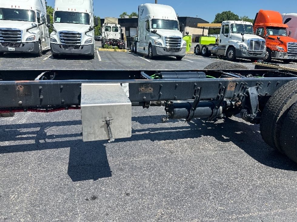 Cab and Chassis Truck-Light and Medium Duty Trucks-Freightliner-2025-M2P-Greensboro-NC-37,279\n\t\tmiles-$ 91,250 - Image 5