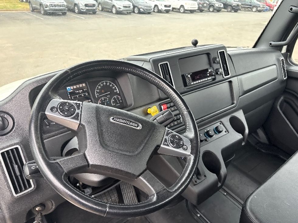 Cab and Chassis Truck-Light and Medium Duty Trucks-Freightliner-2025-M2P-Greensboro-NC-48,440\n\t\tmiles-$ 89,750 - Image 12