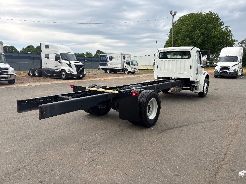 Cab and Chassis Truck-Light and Medium Duty Trucks-Freightliner-2025-M2P-Greensboro-NC-48,440\n\t\tmiles-$ 89,750 - Image 8