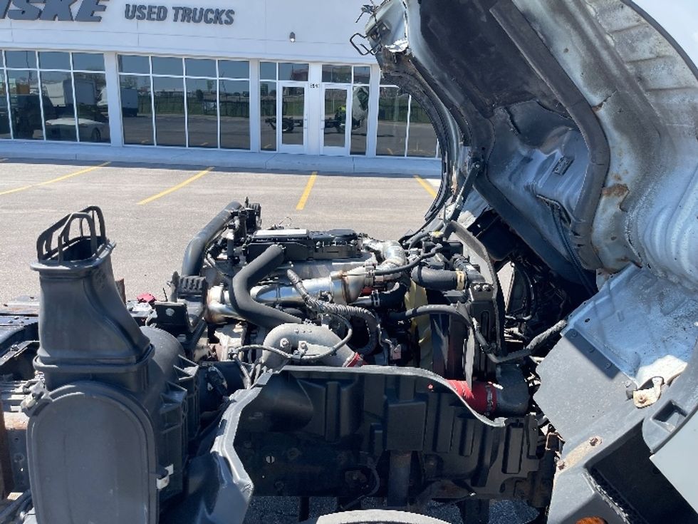 Cab and Chassis Truck-Light and Medium Duty Trucks-Hino-2015-195-Kansas City-MO-91,974\n\t\tmiles-$ 35,000 - Image 18