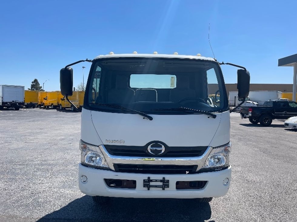 Cab and Chassis Truck-Light and Medium Duty Trucks-Hino-2015-195-Kansas City-MO-91,974\n\t\tmiles-$ 35,000 - Image 2