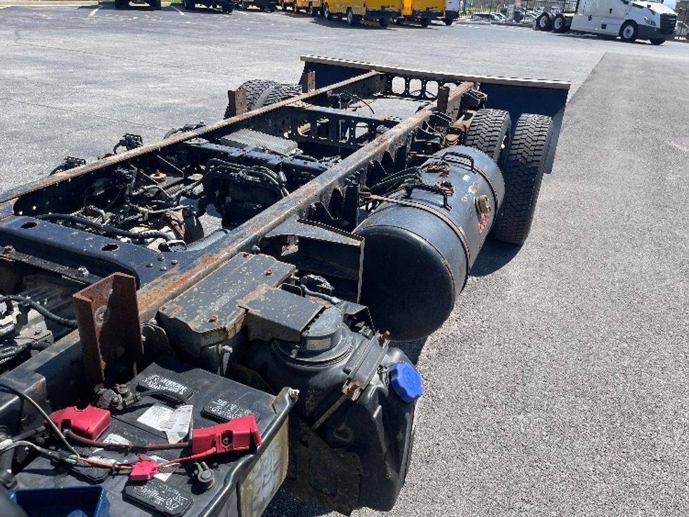 Cab and Chassis Truck-Light and Medium Duty Trucks-Hino-2015-195-Kansas City-MO-91,974\n\t\tmiles-$ 35,000 - Image 5