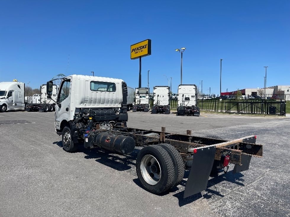 Cab and Chassis Truck-Light and Medium Duty Trucks-Hino-2015-195-Kansas City-MO-91,974\n\t\tmiles-$ 35,000 - Image 6