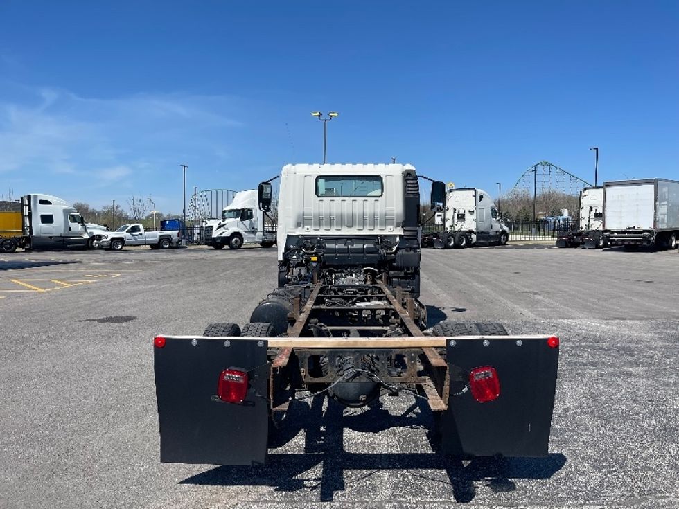 Cab and Chassis Truck-Light and Medium Duty Trucks-Hino-2015-195-Kansas City-MO-91,974\n\t\tmiles-$ 35,000 - Image 7