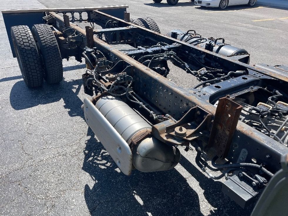 Cab and Chassis Truck-Light and Medium Duty Trucks-Hino-2015-195-Kansas City-MO-91,974\n\t\tmiles-$ 35,000 - Image 9