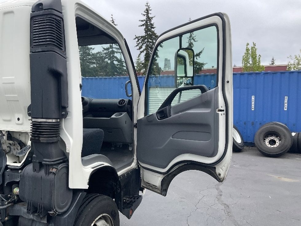 Cab and Chassis Truck-Light and Medium Duty Trucks-Hino-2017-195-Kent-WA-104,898\n\t\tmiles-$ 35,750 - Image 20