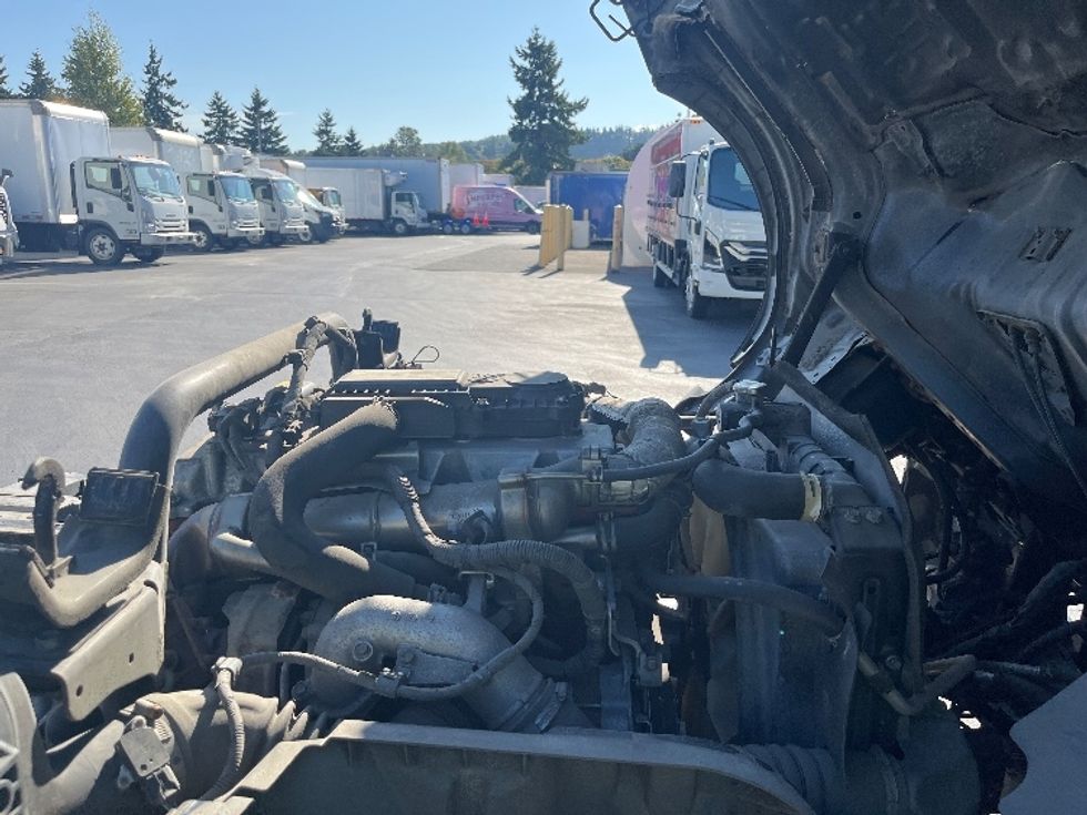 Cab and Chassis Truck-Light and Medium Duty Trucks-Hino-2017-195-Kent-WA-119,209\n\t\tmiles-$ 34,750 - Image 23