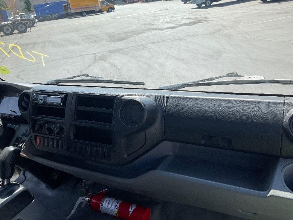 Cab and Chassis Truck-Light and Medium Duty Trucks-Hino-2017-195-Kent-WA-48,160\n\t\tmiles-$ 31,250 - Image 17