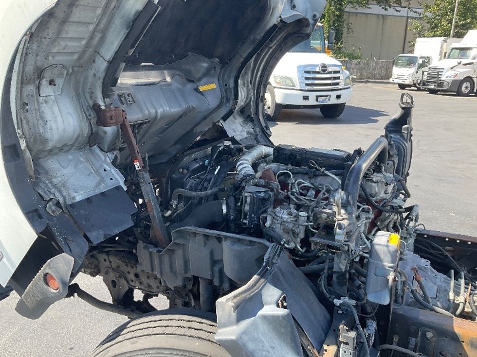 Cab and Chassis Truck-Light and Medium Duty Trucks-Hino-2017-195-Kent-WA-48,160\n\t\tmiles-$ 31,250 - Image 19