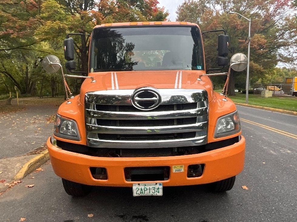 Cab and Chassis Truck-Light and Medium Duty Trucks-Hino-2017-268-Reading-PA-170,903\n\t\tmiles-$ 38,250 - Image 2