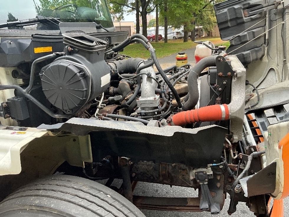 Cab and Chassis Truck-Light and Medium Duty Trucks-Hino-2017-268-Reading-PA-170,903\n\t\tmiles-$ 38,250 - Image 20