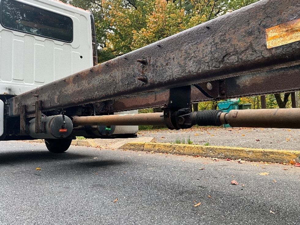 Cab and Chassis Truck-Light and Medium Duty Trucks-Hino-2017-268-Reading-PA-170,903\n\t\tmiles-$ 38,250 - Image 5