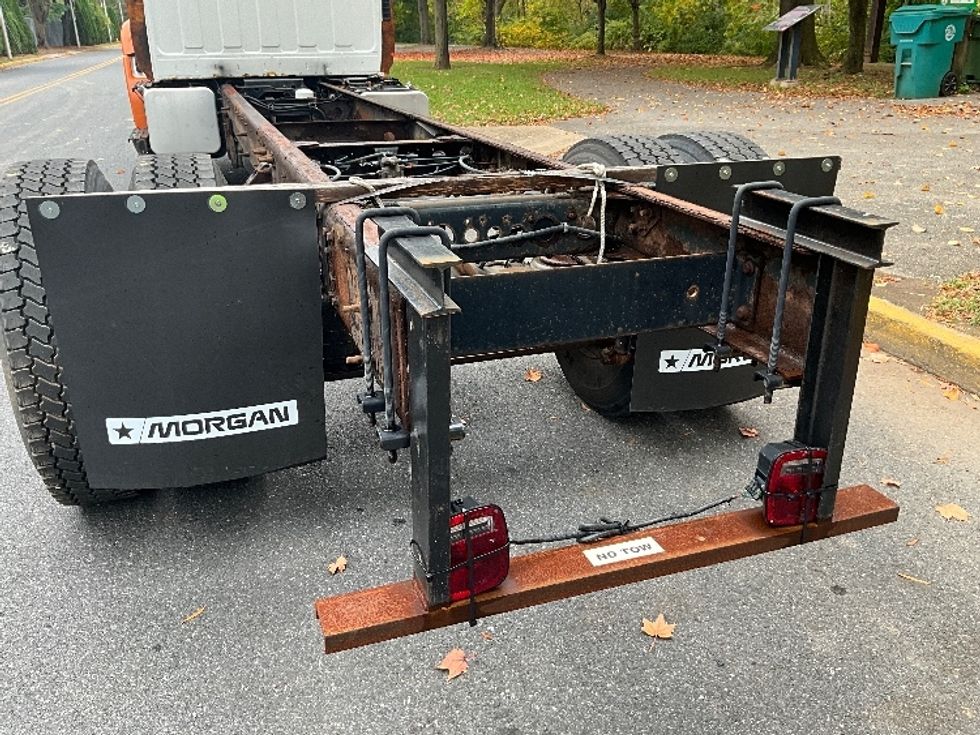Cab and Chassis Truck-Light and Medium Duty Trucks-Hino-2017-268-Reading-PA-170,903\n\t\tmiles-$ 38,250 - Image 8