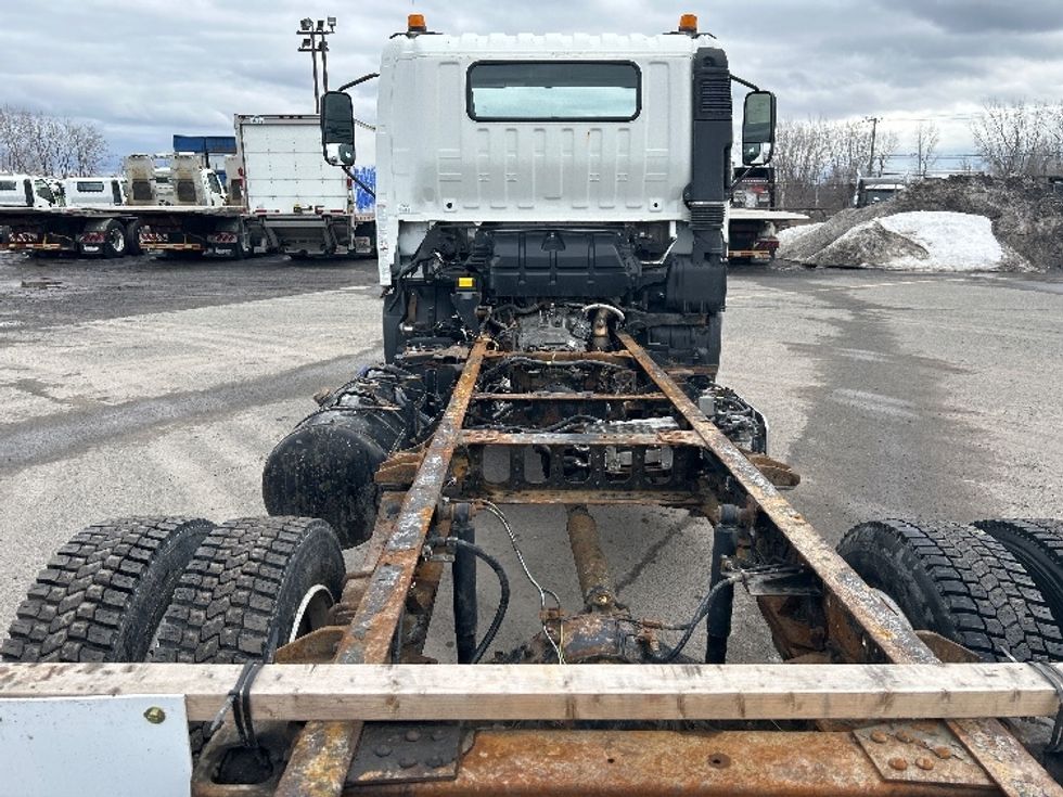 Cab and Chassis Truck-Light and Medium Duty Trucks-Hino-2019-195-Montreal-PQ-143,249\n\t\tkm-$ 56,750 - Image 9