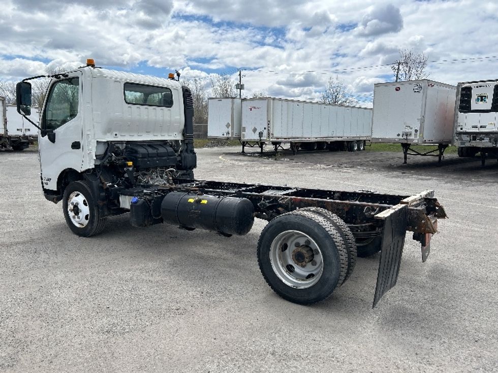 Cab and Chassis Truck-Light and Medium Duty Trucks-Hino-2019-195-Montreal-PQ-192,280\n\t\tkm-$ 43,000 - Image 6