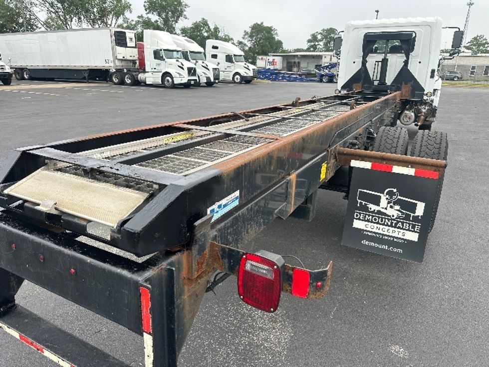 Cab and Chassis Truck-Light and Medium Duty Trucks-Hino-2019-268-New Castle-DE-220,000\n\t\tmiles-$ 31,250 - Image 12