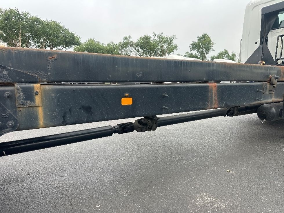 Cab and Chassis Truck-Light and Medium Duty Trucks-Hino-2019-268-New Castle-DE-220,000\n\t\tmiles-$ 31,250 - Image 14