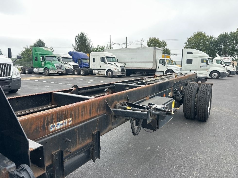 Cab and Chassis Truck-Light and Medium Duty Trucks-Hino-2019-268-New Castle-DE-220,000\n\t\tmiles-$ 31,250 - Image 25