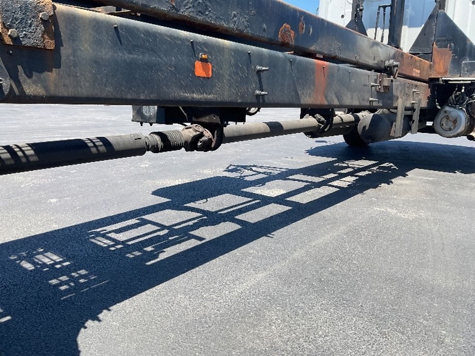 Cab and Chassis Truck-Light and Medium Duty Trucks-Hino-2019-268-New Castle-DE-243,137\n\t\tmiles-$ 28,250 - Image 10
