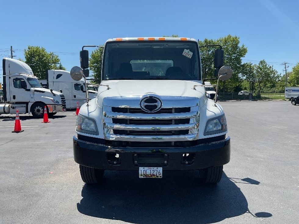 Cab and Chassis Truck-Light and Medium Duty Trucks-Hino-2019-268-New Castle-DE-243,137\n\t\tmiles-$ 28,250 - Image 2