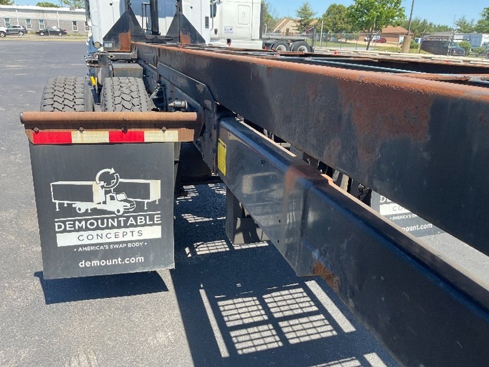 Cab and Chassis Truck-Light and Medium Duty Trucks-Hino-2019-268-New Castle-DE-243,137\n\t\tmiles-$ 28,250 - Image 25