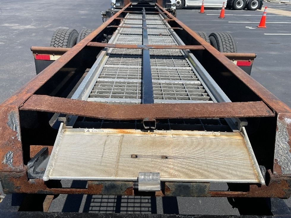Cab and Chassis Truck-Light and Medium Duty Trucks-Hino-2019-268-New Castle-DE-243,137\n\t\tmiles-$ 28,250 - Image 9