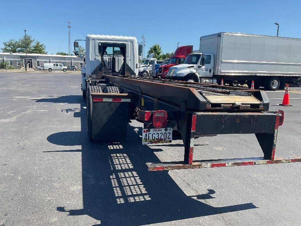 Cab and Chassis Truck-Light and Medium Duty Trucks-Hino-2019-268-New Castle-DE-266,030\n\t\tmiles-$ 25,750 - Image 6