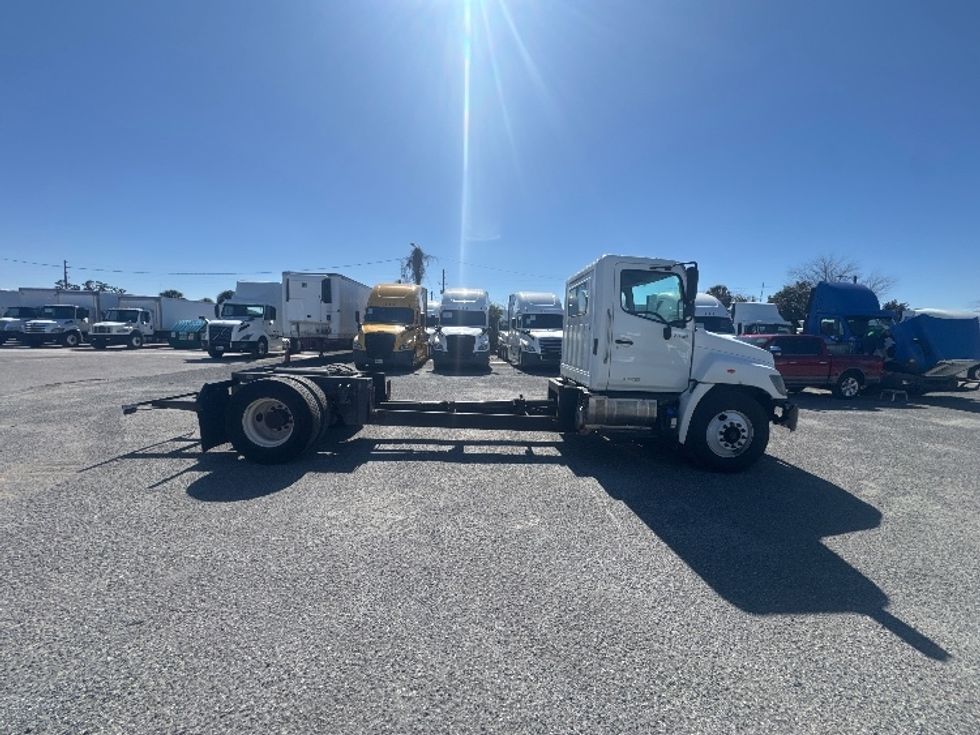Cab and Chassis Truck-Light and Medium Duty Trucks-Hino-2019-268-Ocala-FL-187,718\n\t\tmiles-$ 31,250 - Image 10