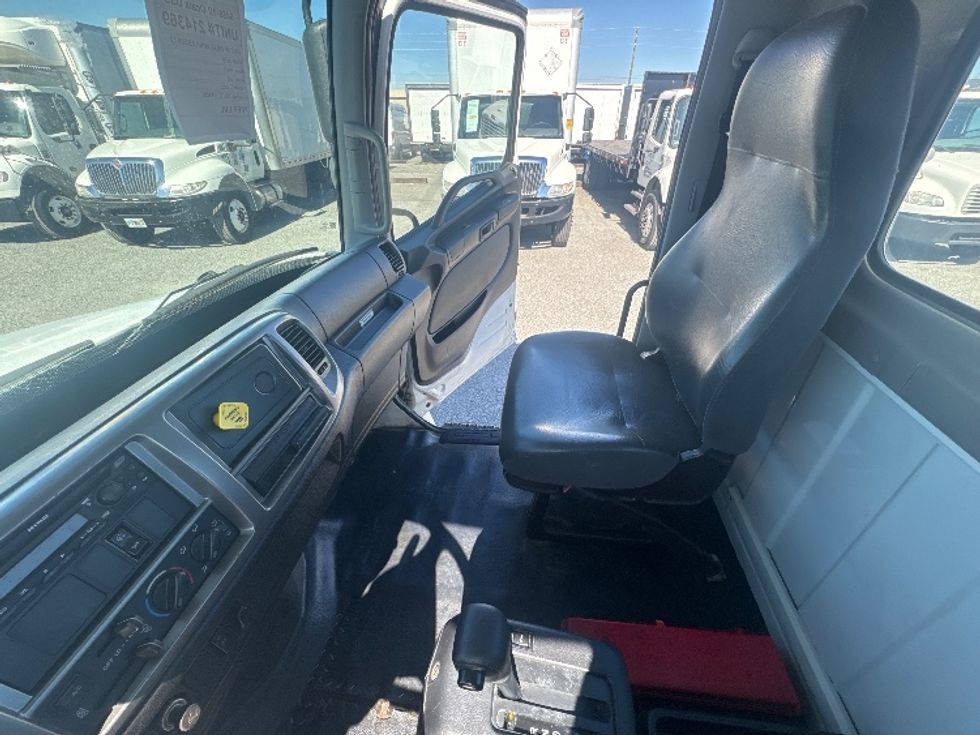 Cab and Chassis Truck-Light and Medium Duty Trucks-Hino-2019-268-Ocala-FL-187,718\n\t\tmiles-$ 31,250 - Image 14