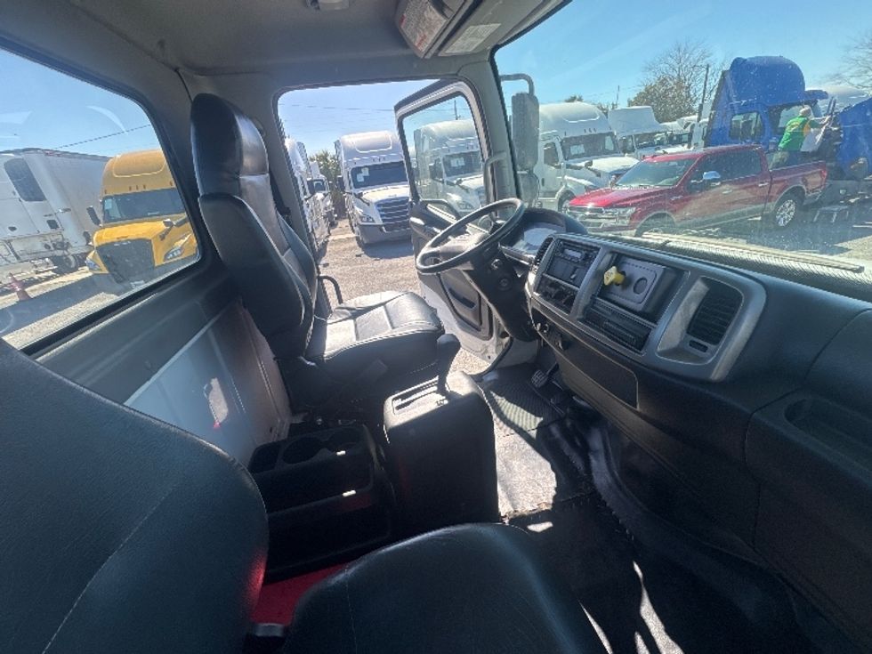 Cab and Chassis Truck-Light and Medium Duty Trucks-Hino-2019-268-Ocala-FL-187,718\n\t\tmiles-$ 31,250 - Image 17