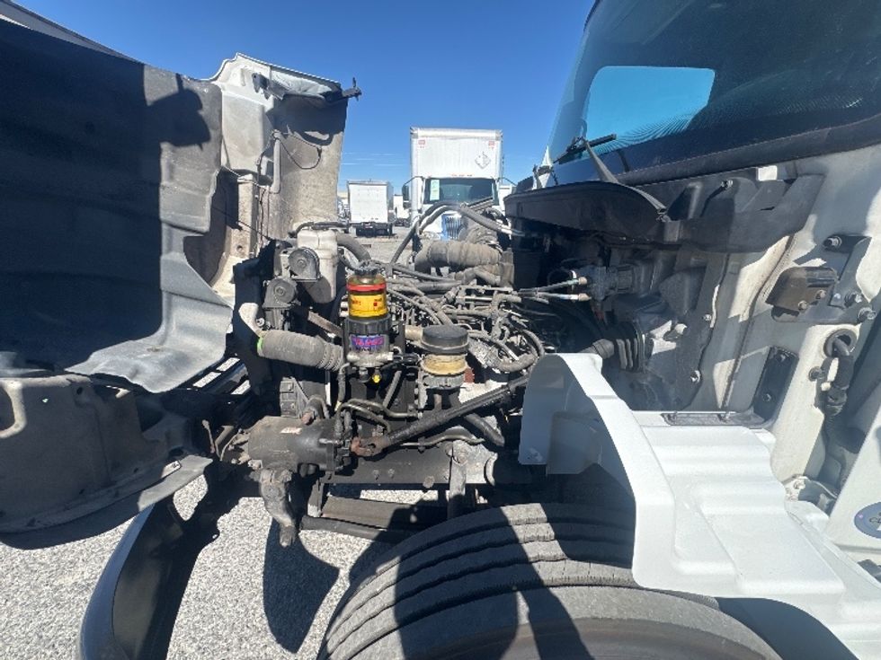 Cab and Chassis Truck-Light and Medium Duty Trucks-Hino-2019-268-Ocala-FL-187,718\n\t\tmiles-$ 31,250 - Image 19