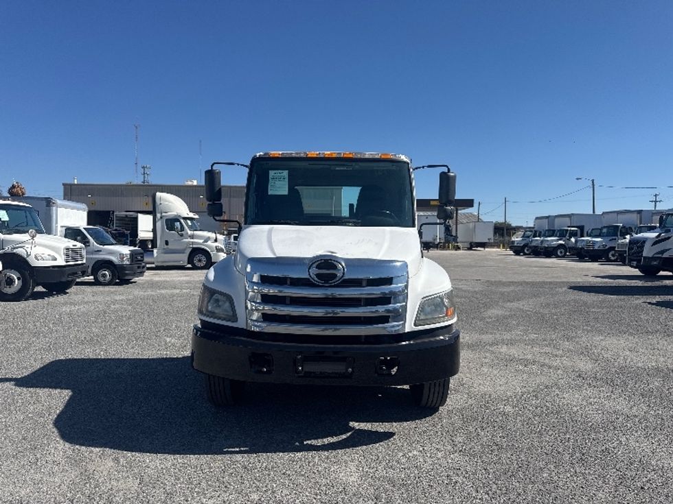 Cab and Chassis Truck-Light and Medium Duty Trucks-Hino-2019-268-Ocala-FL-187,718\n\t\tmiles-$ 31,250 - Image 2