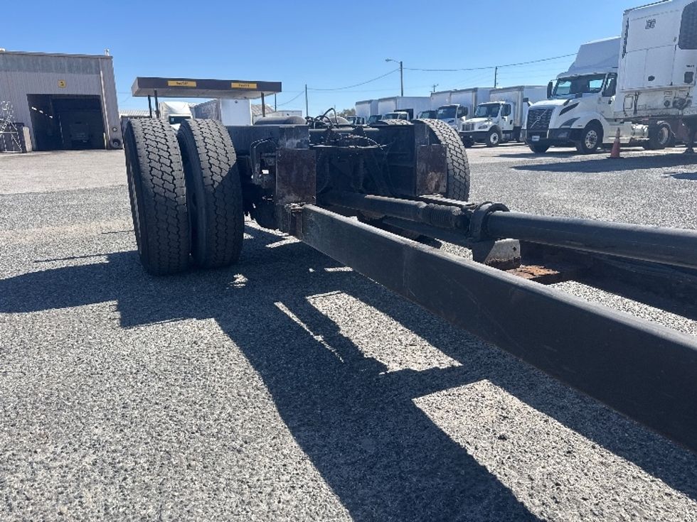 Cab and Chassis Truck-Light and Medium Duty Trucks-Hino-2019-268-Ocala-FL-187,718\n\t\tmiles-$ 31,250 - Image 9