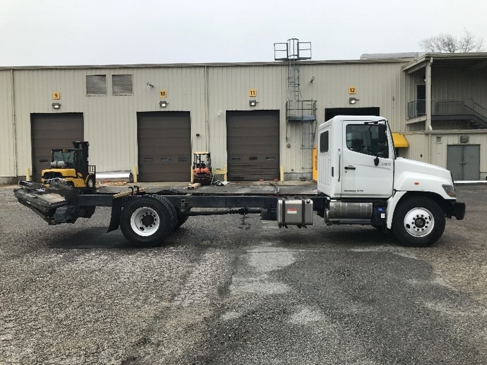 Cab and Chassis Truck-Light and Medium Duty Trucks-Hino-2019-268-Prince George-VA-104,149\n\t\tmiles-$ 49,000 - Image 13