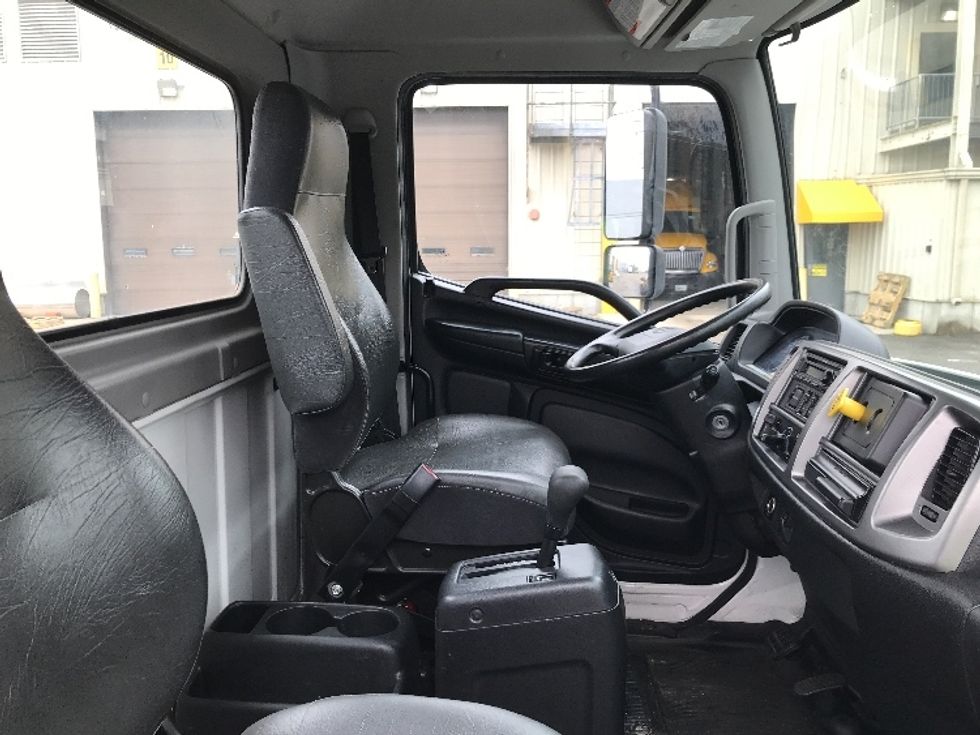 Cab and Chassis Truck-Light and Medium Duty Trucks-Hino-2019-268-Prince George-VA-104,149\n\t\tmiles-$ 49,000 - Image 20