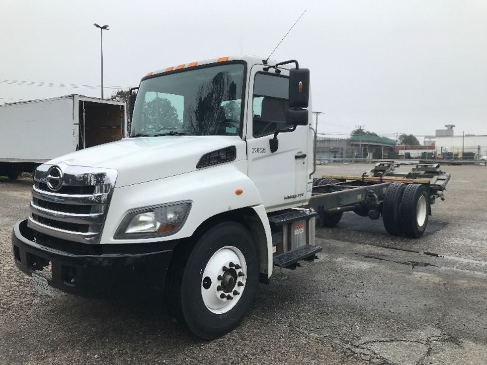 Cab and Chassis Truck-Light and Medium Duty Trucks-Hino-2019-268-Prince George-VA-104,149\n\t\tmiles-$ 49,000 - Image 3