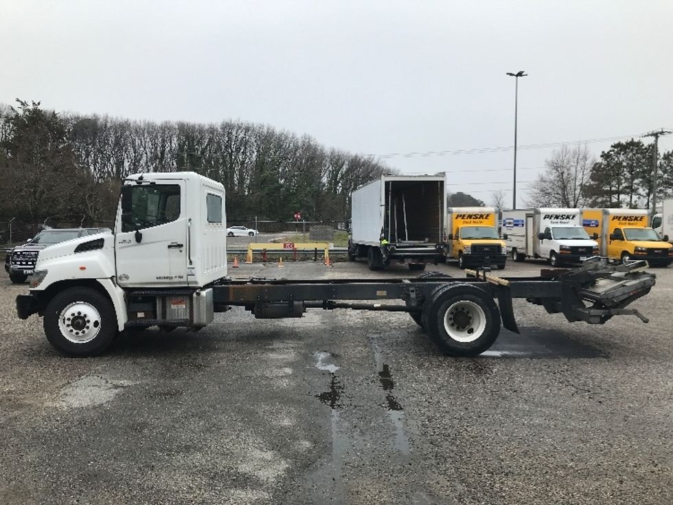 Cab and Chassis Truck-Light and Medium Duty Trucks-Hino-2019-268-Prince George-VA-104,149\n\t\tmiles-$ 49,000 - Image 4