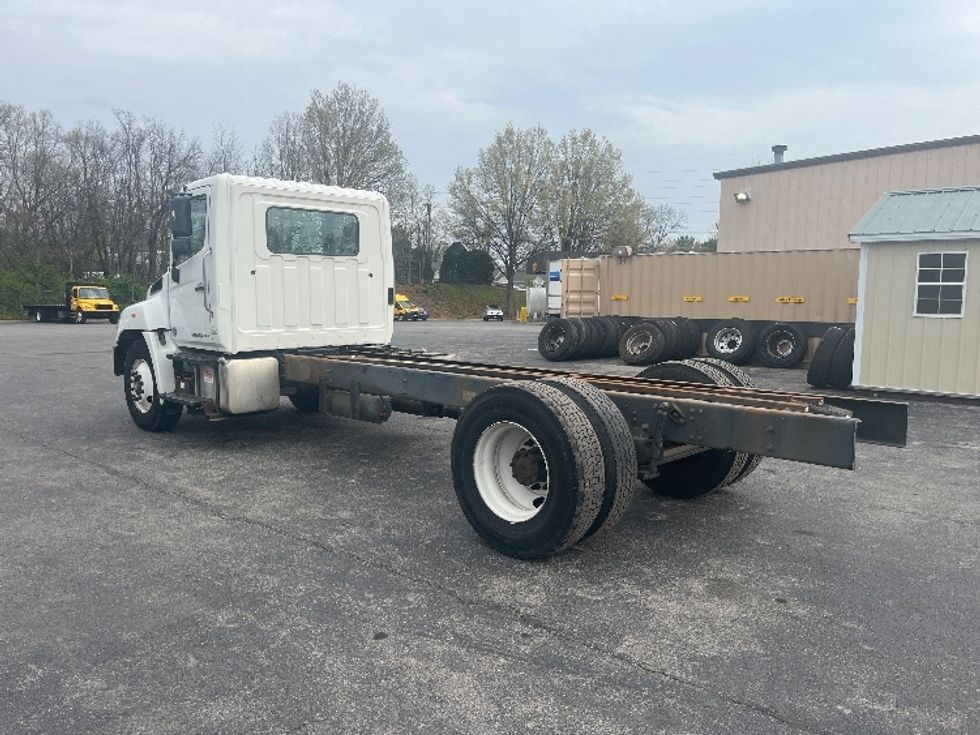 Cab and Chassis Truck-Light and Medium Duty Trucks-Hino-2019-268-Salem-VA-114,267\n\t\tmiles-$ 48,250 - Image 5