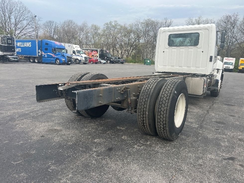 Cab and Chassis Truck-Light and Medium Duty Trucks-Hino-2019-268-Salem-VA-114,267\n\t\tmiles-$ 48,250 - Image 9