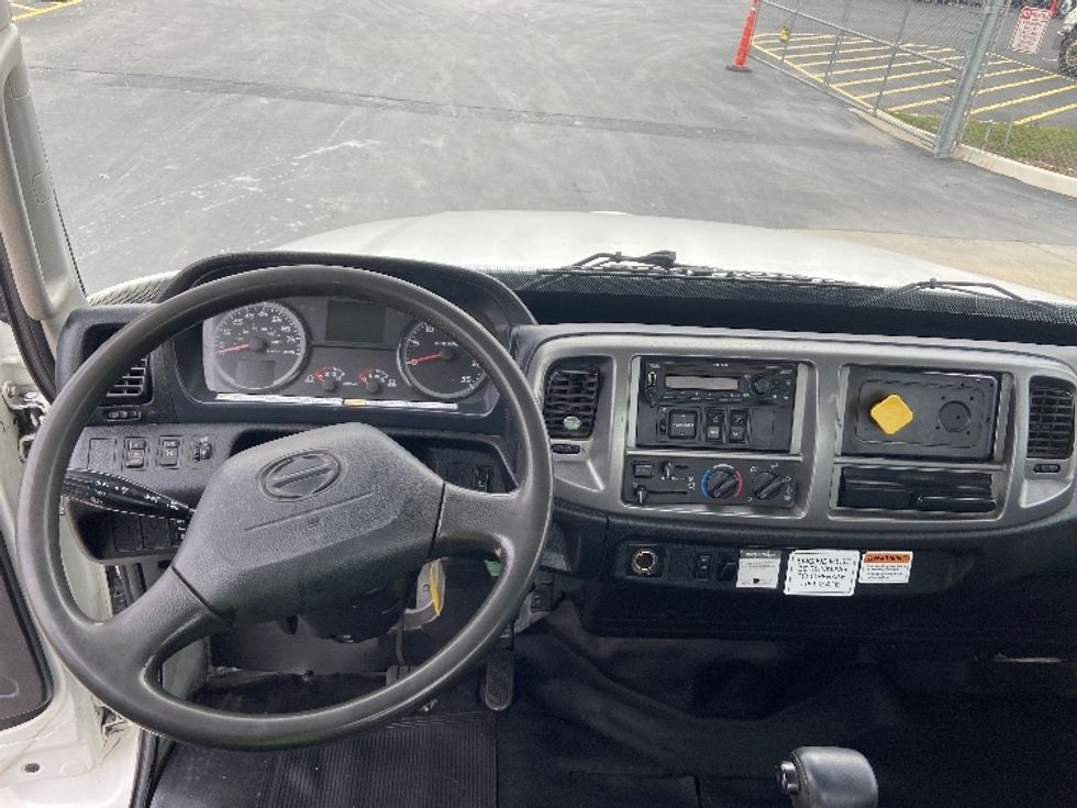 Cab and Chassis Truck-Light and Medium Duty Trucks-Hino-2019-268-San Antonio-TX-178,284\n\t\tmiles-$ 41,750 - Image 12