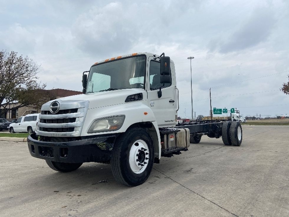 Cab and Chassis Truck-Light and Medium Duty Trucks-Hino-2019-268-San Antonio-TX-178,284\n\t\tmiles-$ 41,750 - Image 3