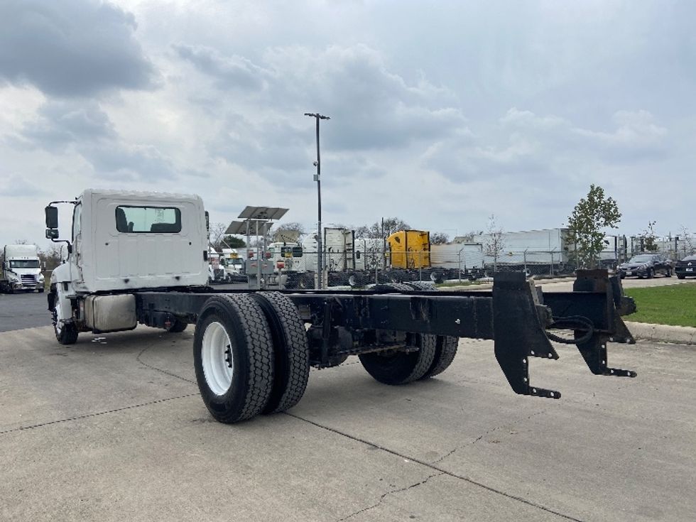 Cab and Chassis Truck-Light and Medium Duty Trucks-Hino-2019-268-San Antonio-TX-178,284\n\t\tmiles-$ 41,750 - Image 6