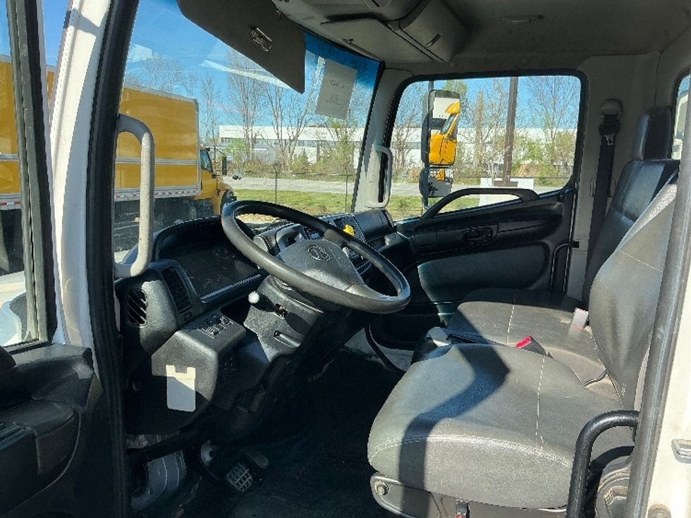 Cab and Chassis Truck-Light and Medium Duty Trucks-Hino-2019-338-Atlanta (Forest Park)-GA-219,009\n\t\tmiles-$ 33,750 - Image 11
