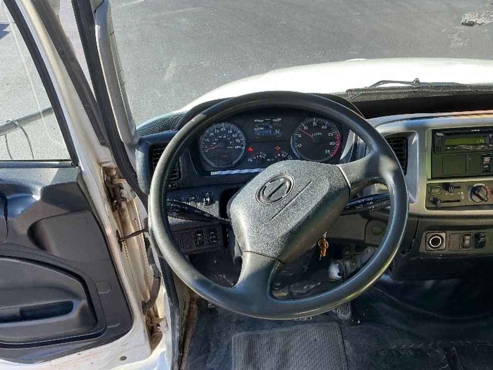 Cab and Chassis Truck-Light and Medium Duty Trucks-Hino-2019-338-Atlanta (Forest Park)-GA-219,009\n\t\tmiles-$ 33,750 - Image 12
