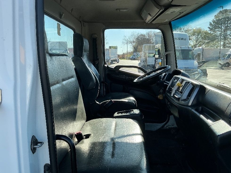 Cab and Chassis Truck-Light and Medium Duty Trucks-Hino-2019-338-Atlanta (Forest Park)-GA-219,009\n\t\tmiles-$ 33,750 - Image 13