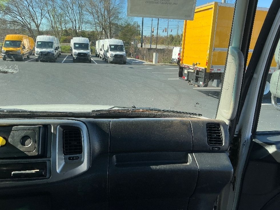 Cab and Chassis Truck-Light and Medium Duty Trucks-Hino-2019-338-Atlanta (Forest Park)-GA-219,009\n\t\tmiles-$ 33,750 - Image 16